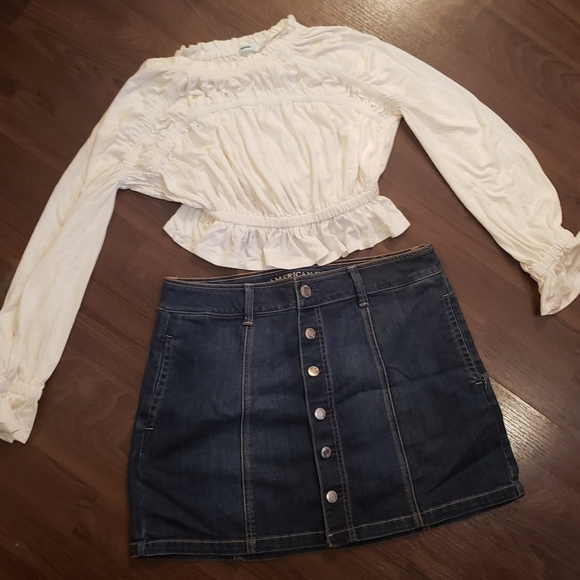SOLD American eagle button up denim skirt - Picture 5 of 5